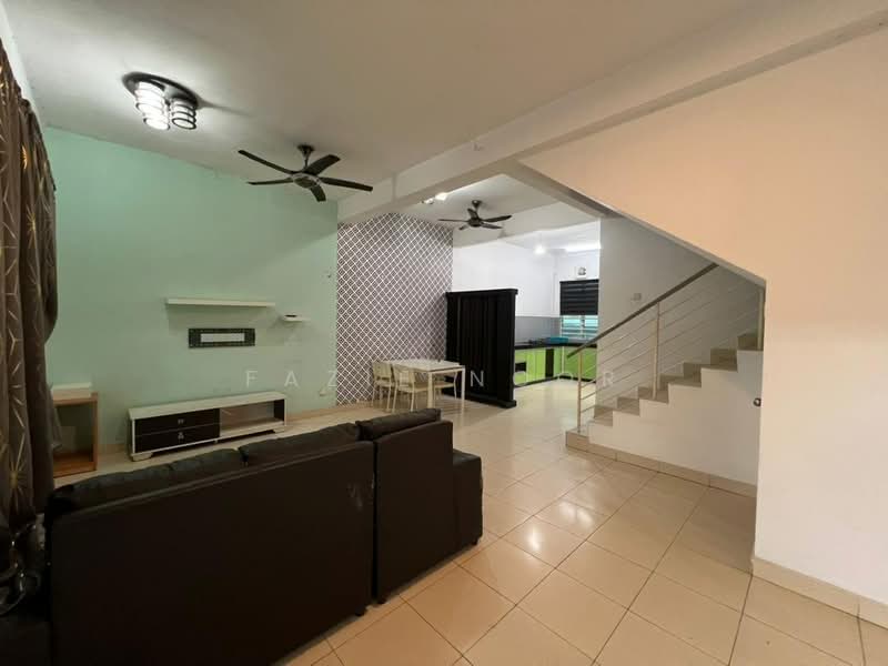 2-storey Terraced House for Sale in Shah Alam (Selangor) - Fazie Noor - Living Room - PropertyGuru.com.my