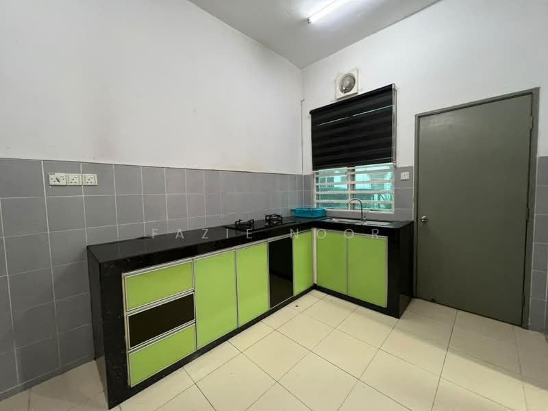 2-storey Terraced House for Sale in Shah Alam (Selangor) - Fazie Noor - Kitchen - PropertyGuru.com.my