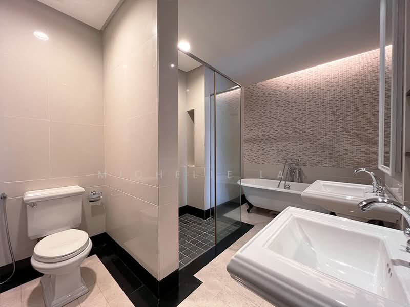 Kondominium untuk Disewa di Quayside Seafront Resort Condominiums - Michelle Lai - Bathroom - PropertyGuru.com.my