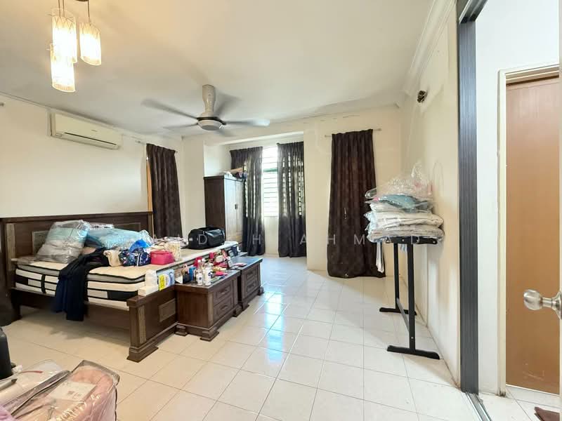 Rumah Teres 2.5 Tingkat untuk Dijual di Sepang (Selangor) - Zaidah Ahmad - Bedroom - PropertyGuru.com.my