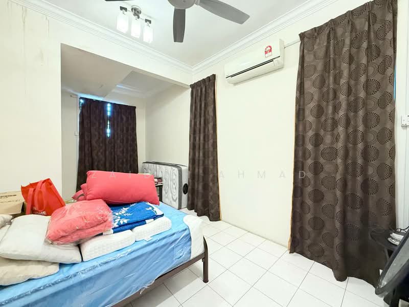 Rumah Teres 2.5 Tingkat untuk Dijual di Sepang (Selangor) - Zaidah Ahmad - Bedroom - PropertyGuru.com.my