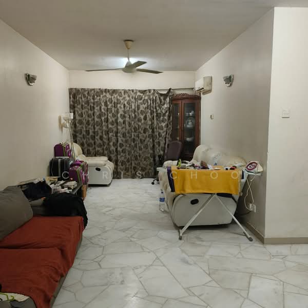 Pangsapuri untuk Disewa di Sri Intan 1 - Chris Choo - Living Room - PropertyGuru.com.my