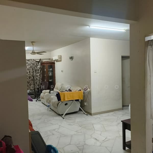 Pangsapuri untuk Disewa di Sri Intan 1 - Chris Choo - Living Room - PropertyGuru.com.my