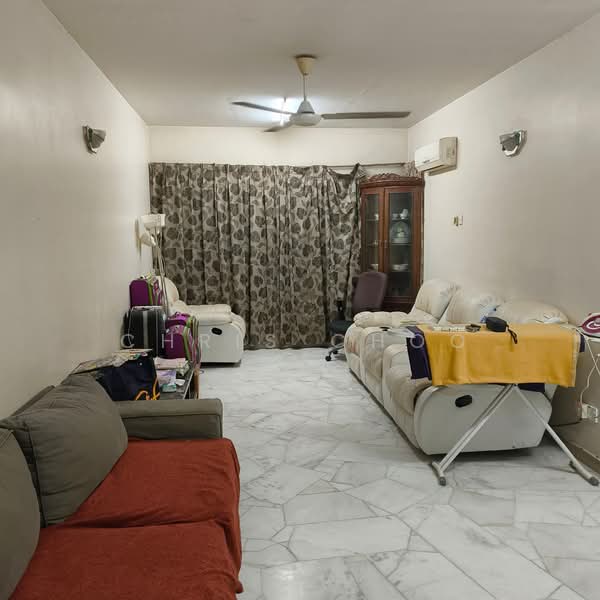 Pangsapuri untuk Disewa di Sri Intan 1 - Chris Choo - Living Room - PropertyGuru.com.my