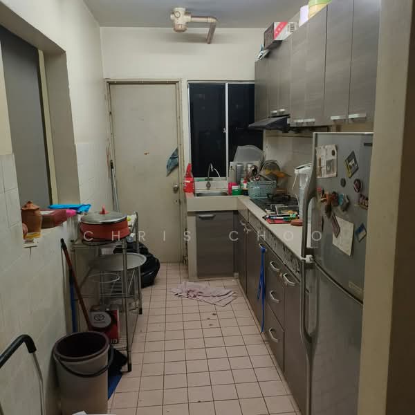 Pangsapuri untuk Disewa di Sri Intan 1 - Chris Choo - Kitchen - PropertyGuru.com.my