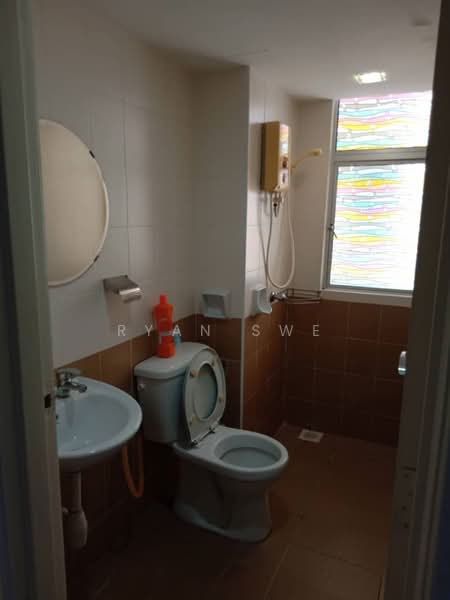 Condominium for Sale at Casa Prima Condominium - Ryan Swe - Bathroom - PropertyGuru.com.my