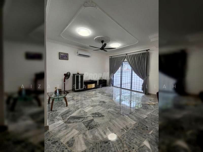 Terraced House for Sale in Bandar Kinrara Seksyen 5 (Bandar Kinrara) - Aizat Saifulrullah - Living Room - PropertyGuru.com.my