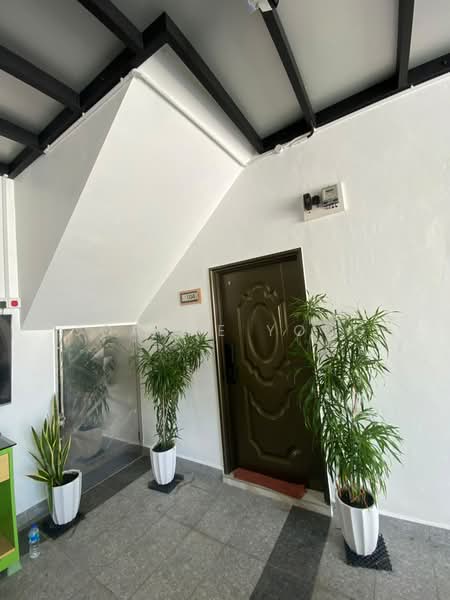Rumah Teres untuk Disewa di Taman Desa Tebrau (Tebrau) - JOANNE YONG - Entrance - PropertyGuru.com.my