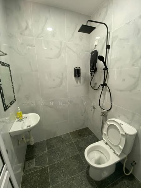 Rumah Teres untuk Disewa di Taman Desa Tebrau (Tebrau) - JOANNE YONG - Bathroom - PropertyGuru.com.my
