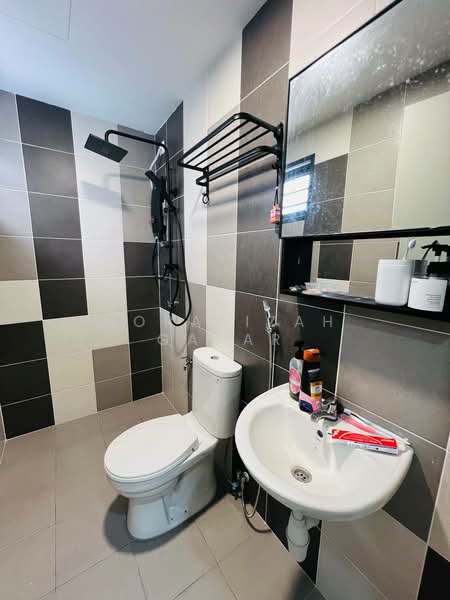 Servis Apartment untuk Dijual di Residensi Mutiara Kajang 2 - NoraFizah Gapar - Bathroom - PropertyGuru.com.my
