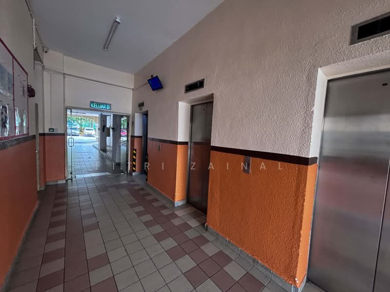Condominium for Sale at Sri Mahligai Condominium & Townhouse - Fitri Zainal - Corridor - PropertyGuru.com.my