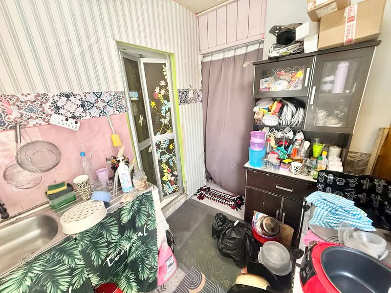 Rumah Flat untuk Dijual di Seksyen 2 Wangsa Maju Flat - Abid Sabarudin - Kitchen - PropertyGuru.com.my