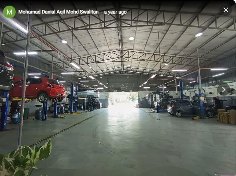 Warehouse for Rent in Kota Warisan (Sepang) - Aizat Saifulrullah - Car Park - PropertyGuru.com.my