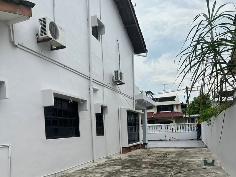 Semi-Detached House for Rent in Taman Kolam Air (Johor Bahru) - Alan Tham - PropertyGuru.com.my
