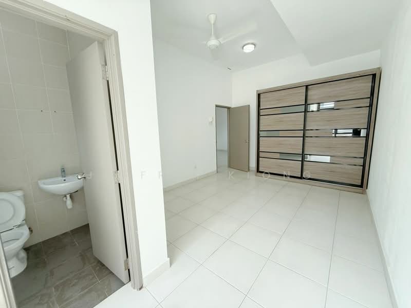 2-storey Terraced House for Sale in Taman Impian Emas (Skudai) - Jeffrey Kiong - Bathroom - PropertyGuru.com.my