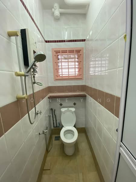 Rumah Teres 2 Tingkat untuk Disewa di Taman Puteri Wangsa (Ulu Tiram) - JOANNE YONG - Bathroom - PropertyGuru.com.my