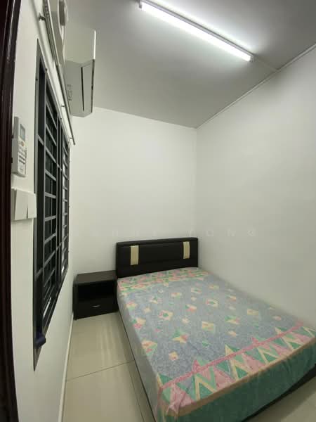 Rumah Teres 2 Tingkat untuk Disewa di Taman Puteri Wangsa (Ulu Tiram) - JOANNE YONG - Bedroom - PropertyGuru.com.my
