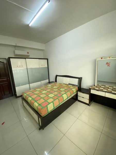 Rumah Teres 2 Tingkat untuk Disewa di Taman Puteri Wangsa (Ulu Tiram) - JOANNE YONG - Bedroom - PropertyGuru.com.my