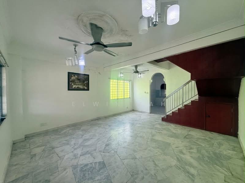 Rumah Teres 2 Tingkat untuk Dijual di Bandar Tasik Puteri (Rawang) - Elwin Mah - Living Room - PropertyGuru.com.my