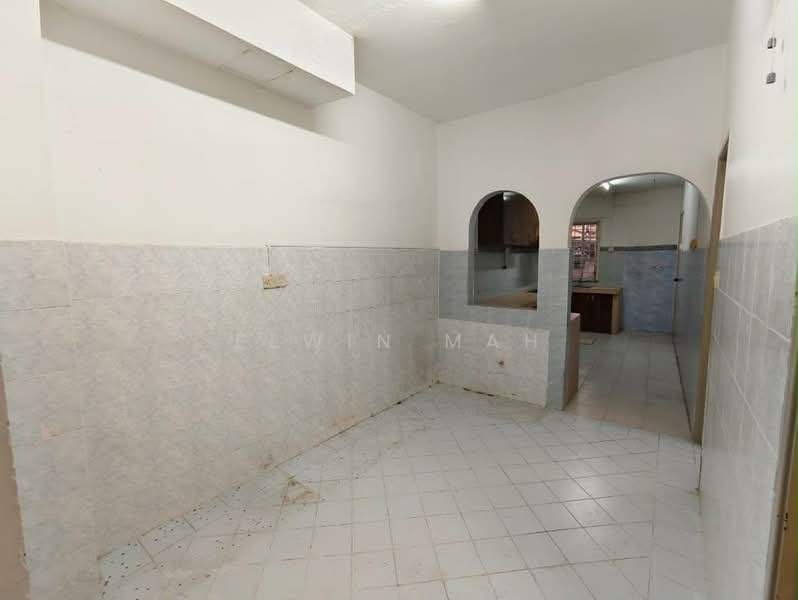 Rumah Teres 2 Tingkat untuk Dijual di Bandar Tasik Puteri (Rawang) - Elwin Mah - Kitchen - PropertyGuru.com.my
