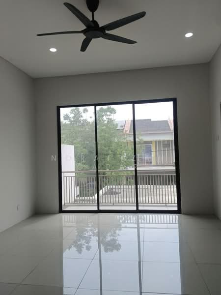 Rumah Teres untuk Dijual di Nilai (Negeri Sembilan) - NoraFizah Gapar - Balcony - PropertyGuru.com.my