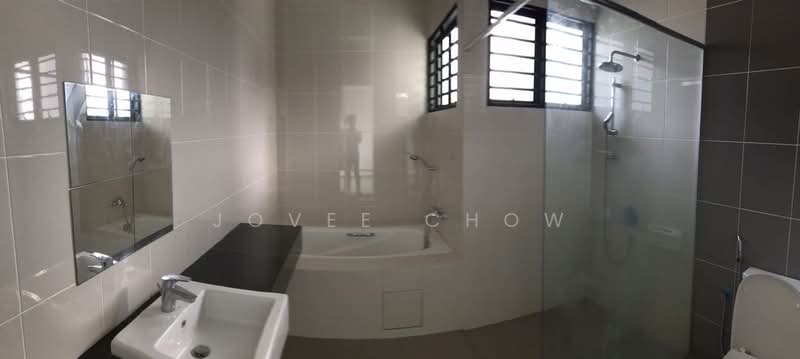 2.5-storey Terraced House for Sale in Setia Utama (Setia Alam) - Jovee Chow - Bathroom - PropertyGuru.com.my