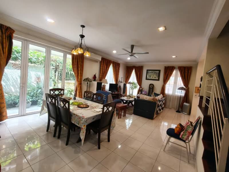 Rumah Berkembar untuk Dijual di Setia Damai (Setia Alam) - Jovee Chow - Living Room - PropertyGuru.com.my