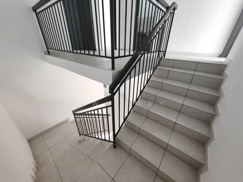 2-storey Terraced House for Sale in Taman Scientex Rawang (Rawang) - Elwin Mah - Corridor - PropertyGuru.com.my