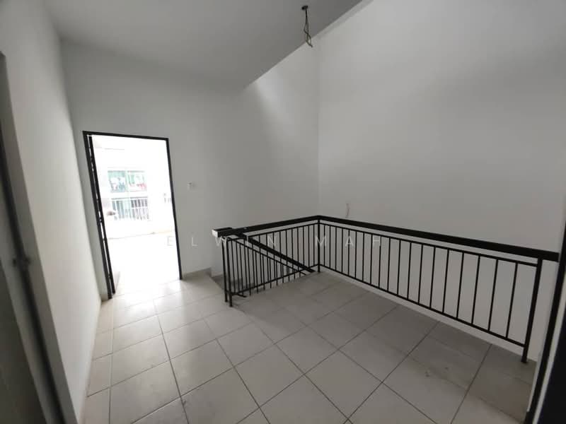 2-storey Terraced House for Sale in Taman Scientex Rawang (Rawang) - Elwin Mah - Interior - PropertyGuru.com.my
