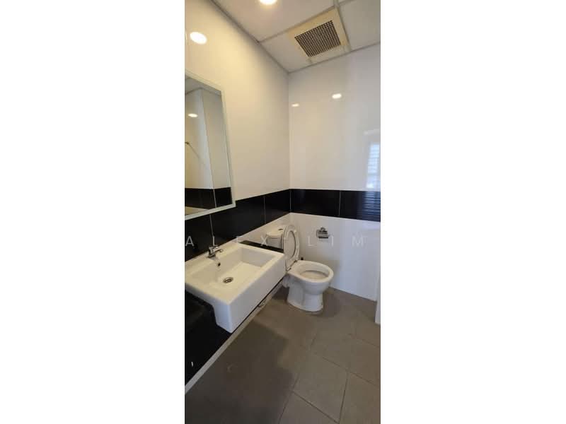 Servis Apartment untuk Disewa di Beacon Executive Suites - Alex Lim - Bathroom - PropertyGuru.com.my