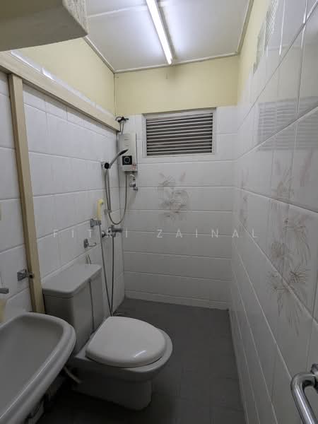 Rumah Banglo untuk Dijual di SS3 (Petaling Jaya) - Fitri Zainal - Bathroom 3 - PropertyGuru.com.my