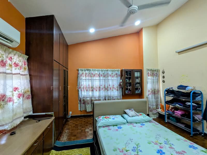 Rumah Banglo untuk Dijual di SS3 (Petaling Jaya) - Fitri Zainal - Bedroom 3 - PropertyGuru.com.my