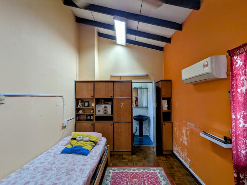 Rumah Banglo untuk Dijual di SS3 (Petaling Jaya) - Fitri Zainal - Bedroom 6 - PropertyGuru.com.my