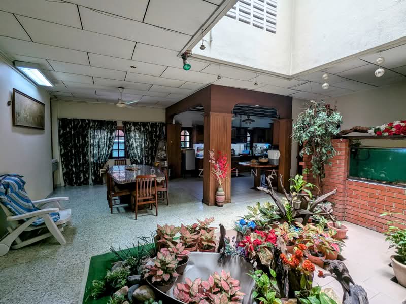 Rumah Banglo untuk Dijual di SS3 (Petaling Jaya) - Fitri Zainal - Courtyard - PropertyGuru.com.my