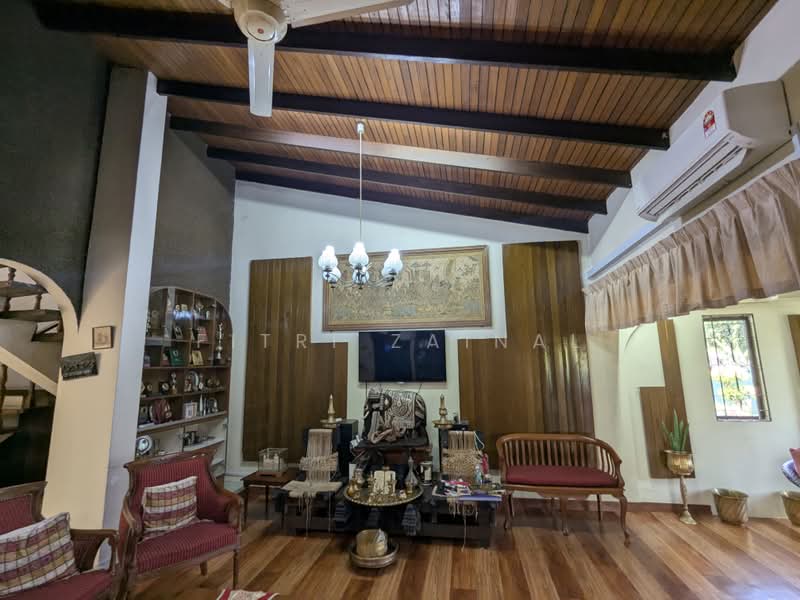 Rumah Banglo untuk Dijual di SS3 (Petaling Jaya) - Fitri Zainal - Living Room - PropertyGuru.com.my