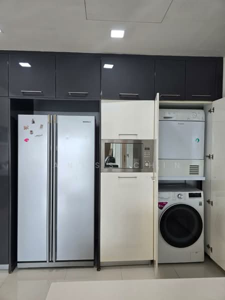Servis Apartment untuk Disewa di Gateway Kiaramas Residences - Vaness Chin - Kitchen - PropertyGuru.com.my