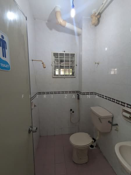 2-storey Terraced House for Sale in Taman Cheras Jaya (Cheras) - Fitri Zainal - Bathroom 3 - PropertyGuru.com.my
