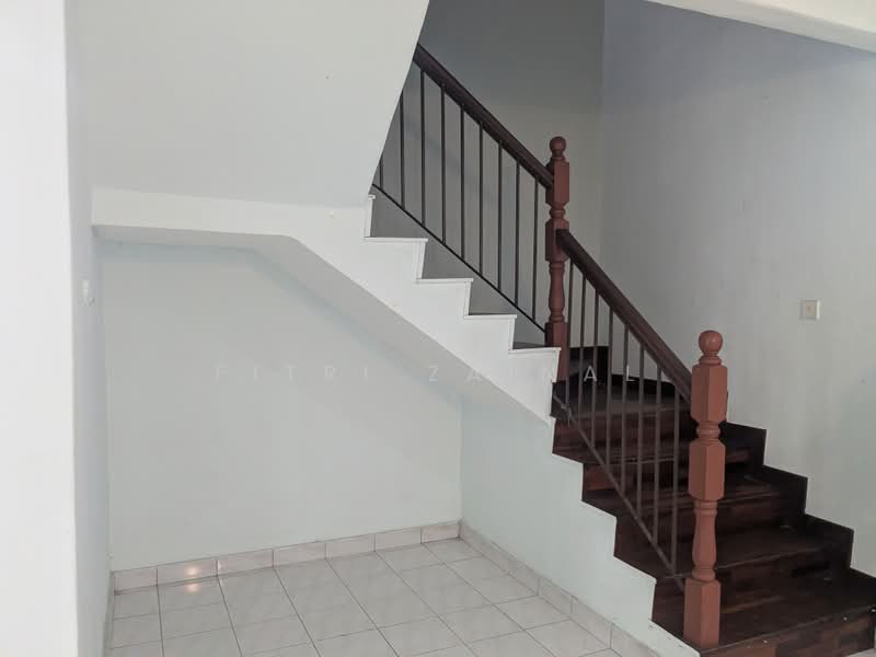 2-storey Terraced House for Sale in Taman Cheras Jaya (Cheras) - Fitri Zainal - Staircase - PropertyGuru.com.my