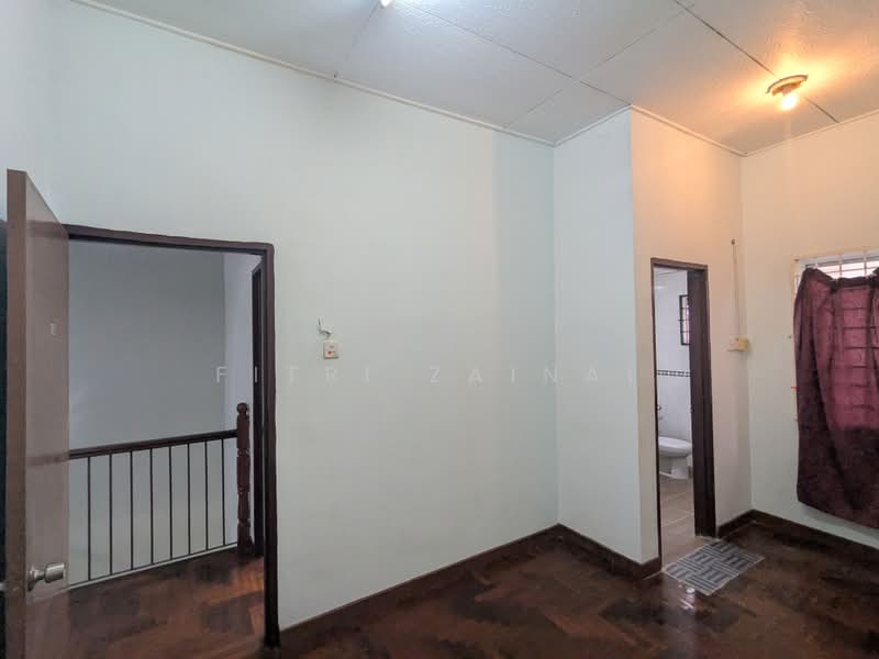 2-storey Terraced House for Sale in Taman Cheras Jaya (Cheras) - Fitri Zainal - Bedroom 3 - PropertyGuru.com.my