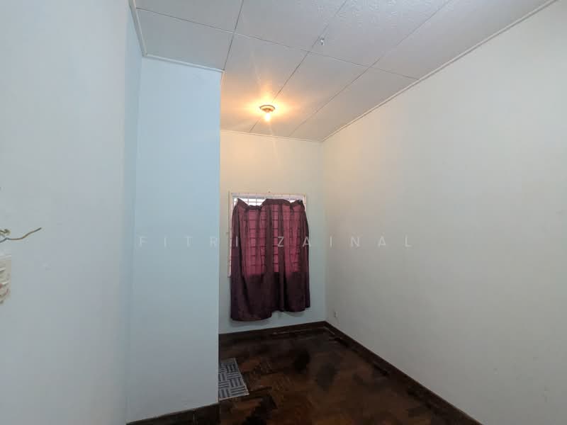2-storey Terraced House for Sale in Taman Cheras Jaya (Cheras) - Fitri Zainal - Bedroom 3 - PropertyGuru.com.my