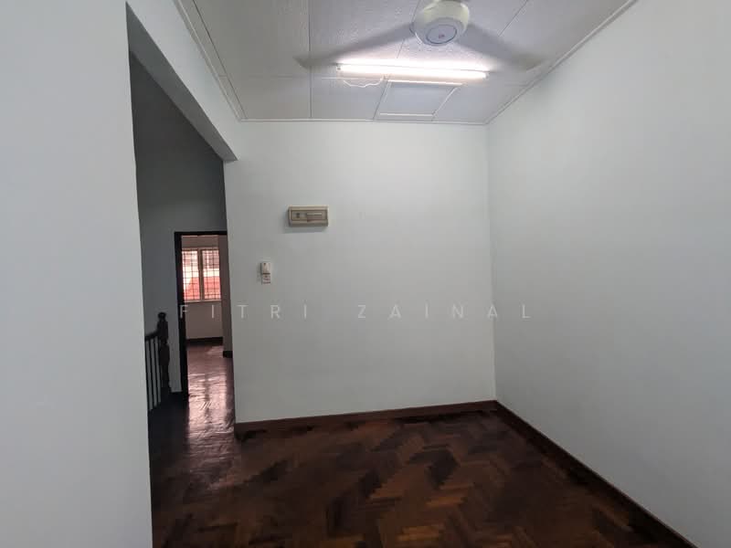2-storey Terraced House for Sale in Taman Cheras Jaya (Cheras) - Fitri Zainal - Family Area - PropertyGuru.com.my