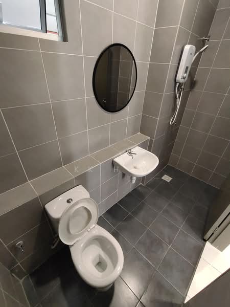 Pangsapuri untuk Disewa di Idaman Abadi - KK HEW - Bathroom - PropertyGuru.com.my