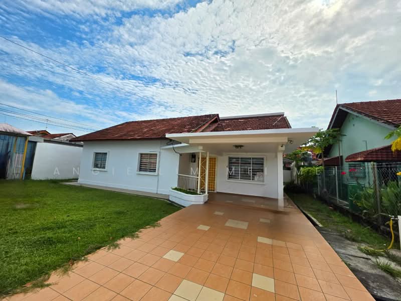 Bungalow for Sale in Klebang (Melaka) - Angie Lim Mei Mei - Exterior - PropertyGuru.com.my