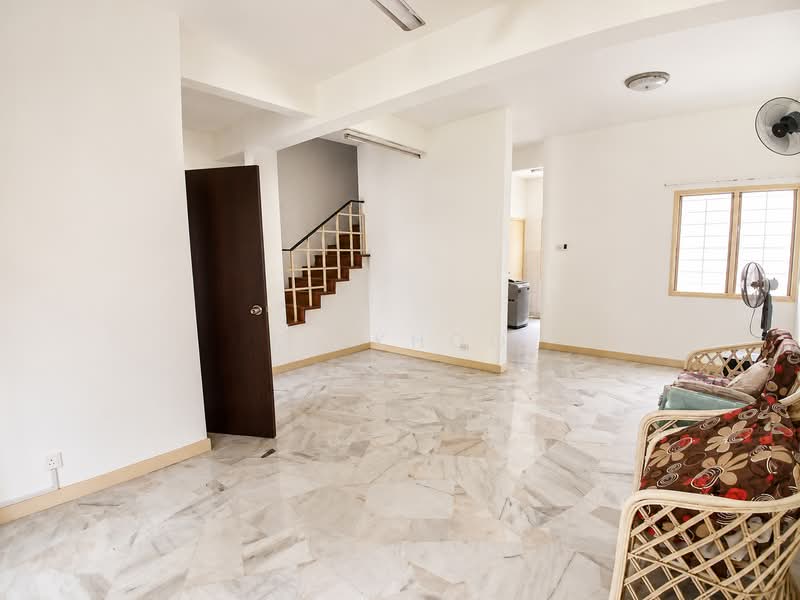 Rumah Teres 2 Tingkat untuk Disewa di Usj 6 (Subang Jaya) - KH Khoo - Living Room - PropertyGuru.com.my