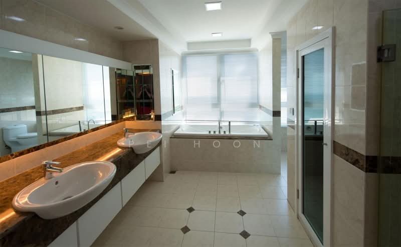 Kondominium untuk Disewa di The Cove Condominium - Pei Hoon - Bathroom - PropertyGuru.com.my