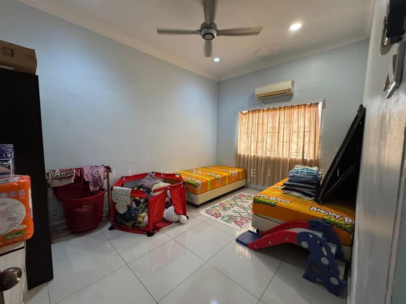 Rumah Banglo untuk Dijual di Bukit Baru (Melaka) - Angie Lim Mei Mei - Bedroom - PropertyGuru.com.my
