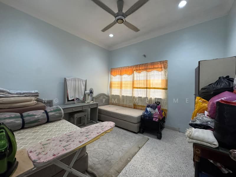 Rumah Banglo untuk Dijual di Bukit Baru (Melaka) - Angie Lim Mei Mei - Bedroom - PropertyGuru.com.my