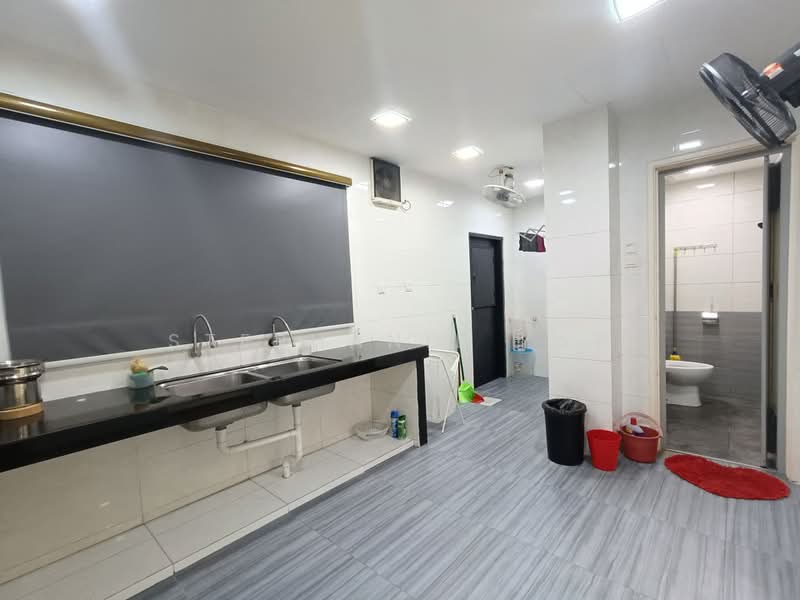 Terraced House for Rent in Bandar Botanic (Klang) - Stephanie Yap - Kitchen - PropertyGuru.com.my