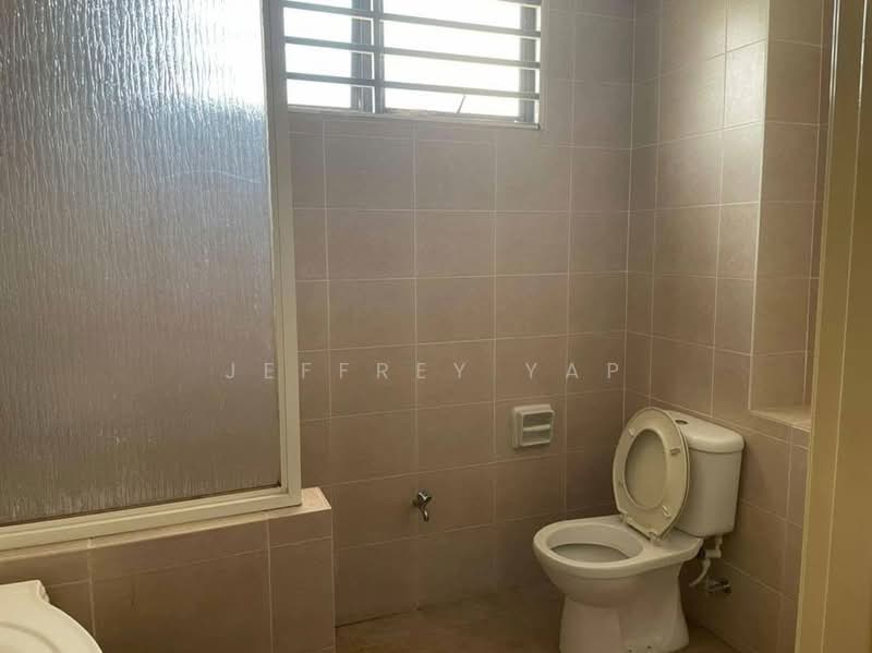 Rumah Teres 2.5 Tingkat untuk Dijual di Bandar Puteri Puchong (Puchong) - Jeffrey Yap - Bathroom - PropertyGuru.com.my