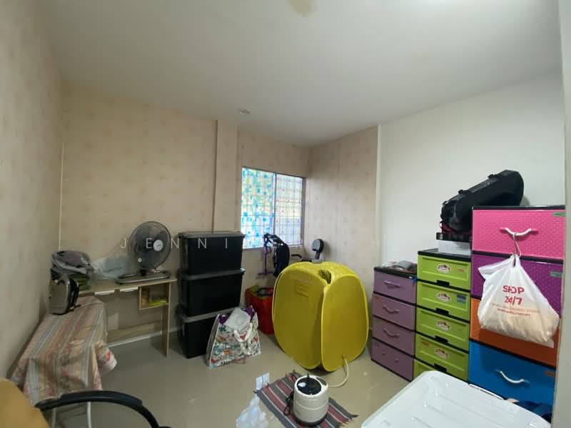 1-storey Terraced House for Sale in Taman Dato Demang (Seri Kembangan) - Jennifer Chen - PropertyGuru.com.my